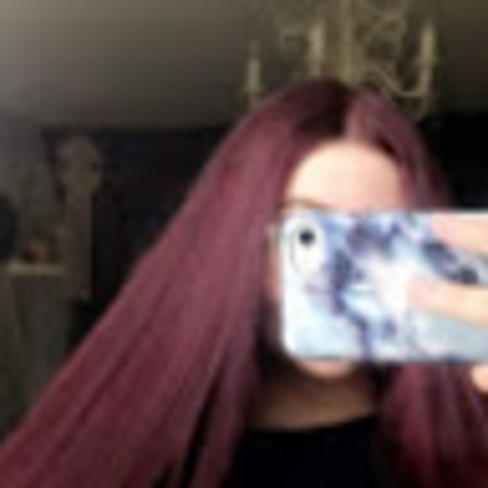 Meet your Posher, Mia